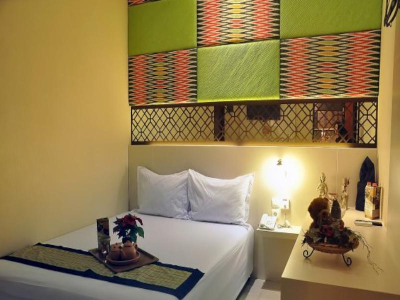 Metro House Hotel Surabaya Exterior photo